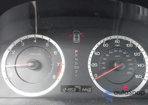 2011 Honda Accord 2.4 Lx z USA, uszkodzony, nr VIN 1HGCP2F37BA030956